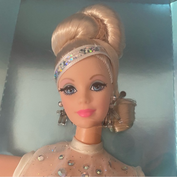 Starlite Dance Barbie by Mattel - Picture 5 of 9